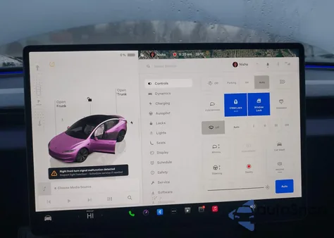 2025 Tesla Model 3 Long Range Rear-Wheel Drive/Standard z USA, uszkodzony, nr VIN 5YJ3E1EA0SF882233